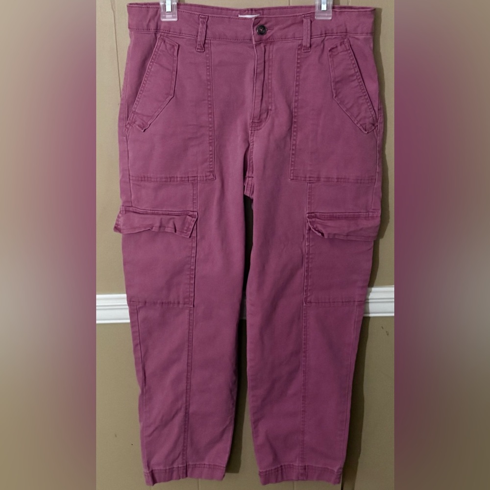 Time and Tru Mauve Cropped Cargo Pants